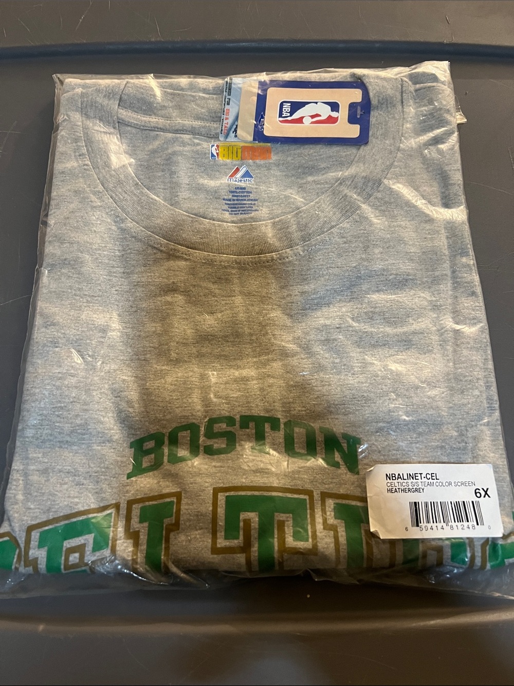 NBA Boston Celtics Heather Gray T-Shirt with Green and Gold Lettering Sz 6ax